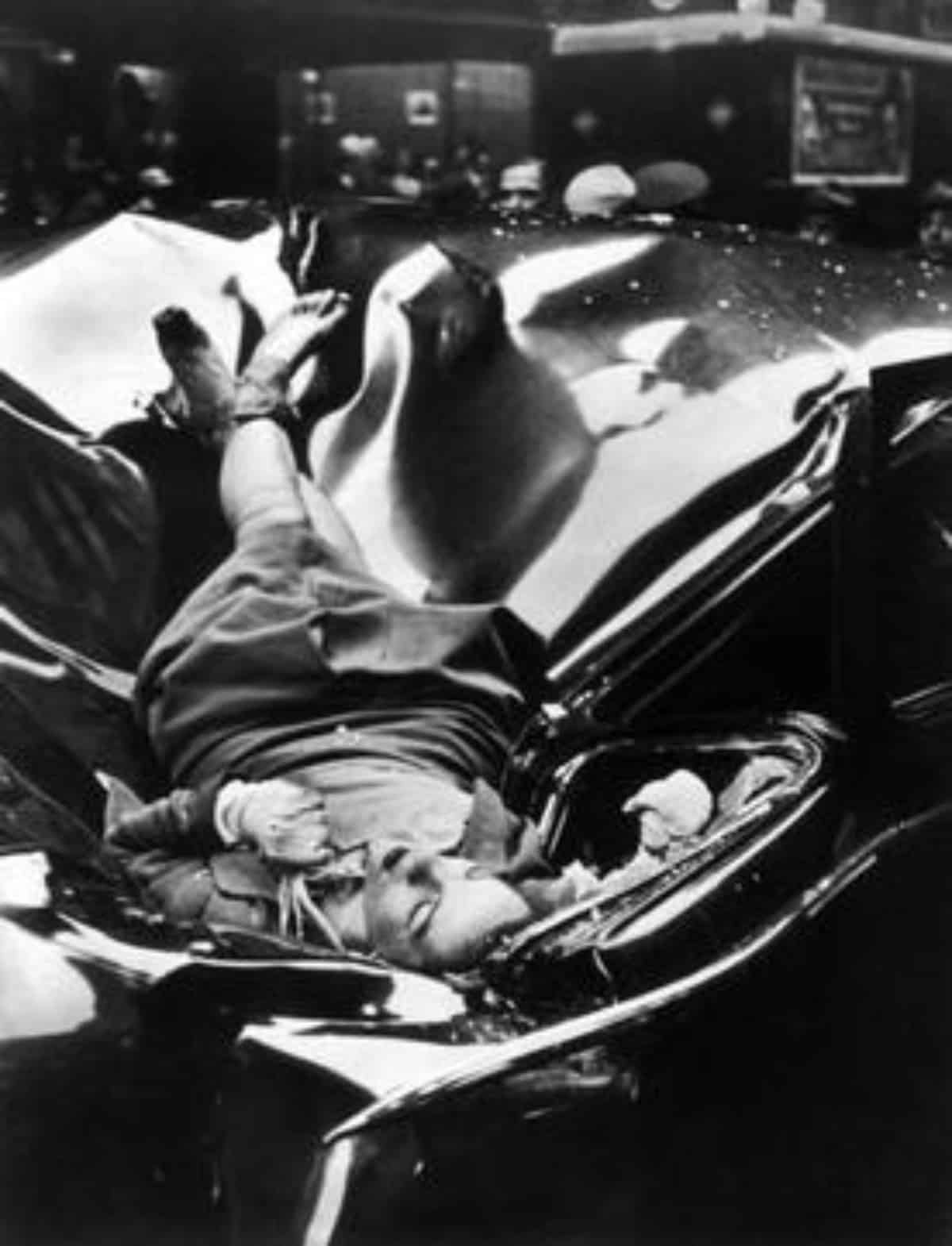 The Most Beautiful Suicide: Evelyn McHale's Tragic Leap