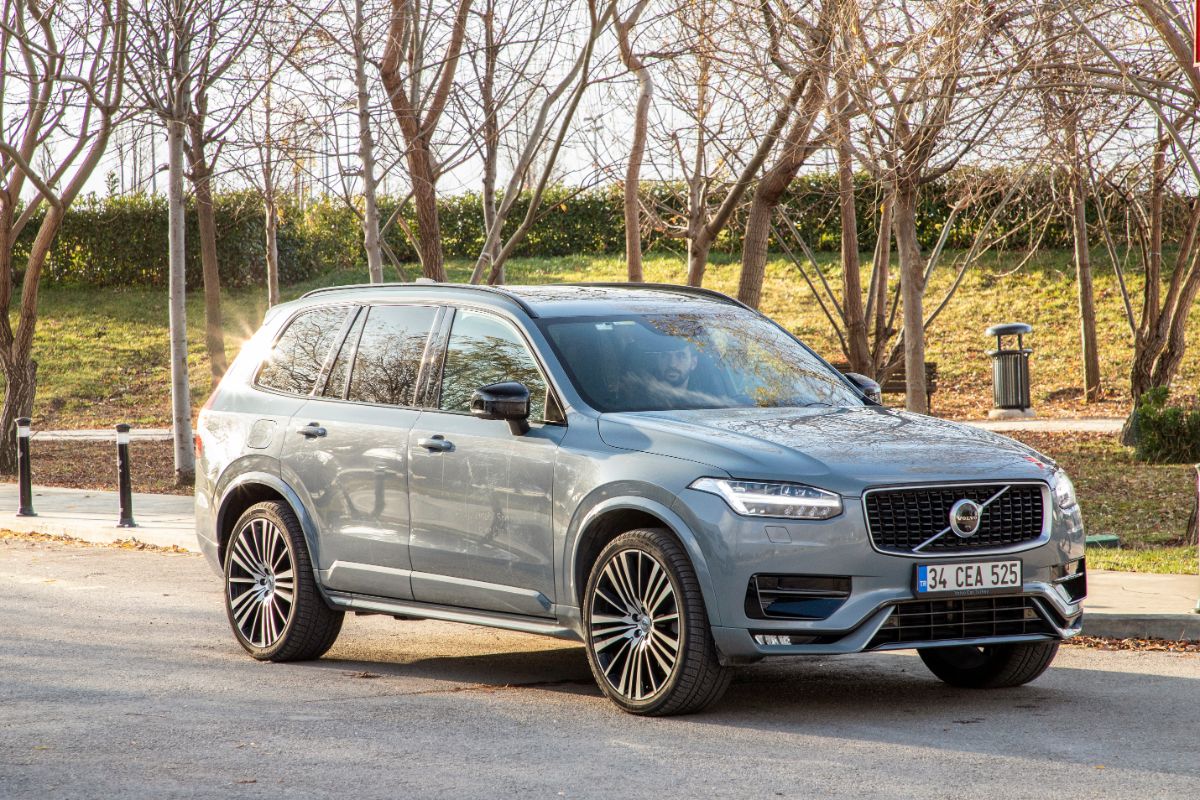 Volvo XC90 on the road.